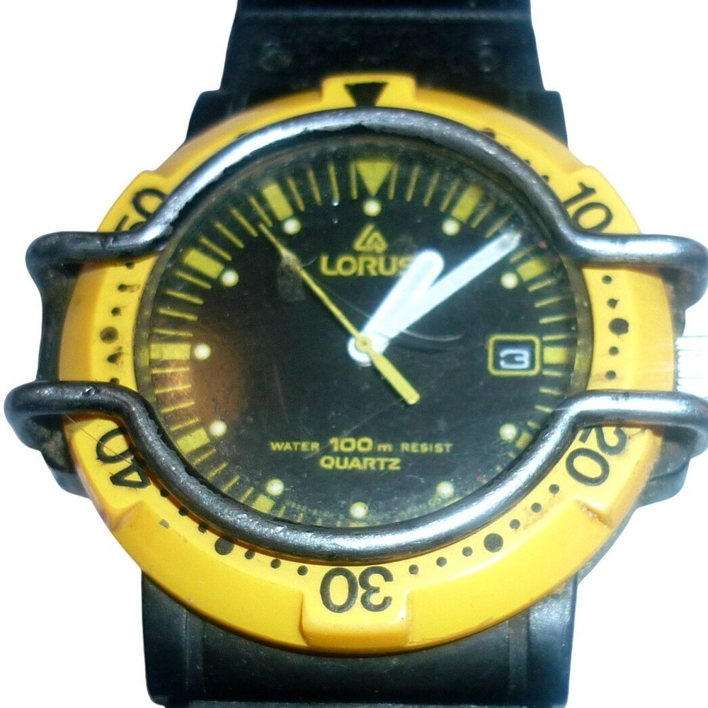 Lorus V532-0A70 Quartz Watch 100M Water Resist Yellow Black Diver Bull Bars